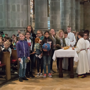 JuMiläum – Großes Kinderfest zu 70 Jahre Jungschar in Linz1.500 MinistrantInnen, Jungscharkinder und GruppenleiterInnen feierten am Samstag, 20. Mai 2017 den 70. Geburtstag der Katholischen Jungschar in der Linzer Innenstadt. Der gemeinsame Gottesdi