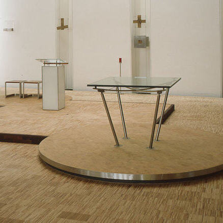 Der Altar und der Ambo