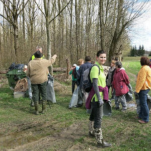 Traunauen-Reinigung mit ökomenischen Gottesdienst