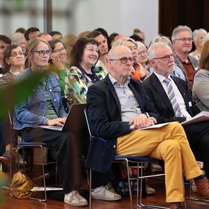Cristian Pichler, Leiter Kath. Bildungswerk OÖ; Klaus Dopler, Geistlicher Assistent KBW; Michi Wagner, Leiterin KBW-Treffpunkt Bildung
