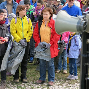 Traunauen-Reinigung mit ökomenischen Gottesdienst