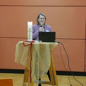 Die Begleitung des Dekanates übernehmen Susanne Lammer und Tobias Renoldner (Prozessbegleitung) sowie Maria Eichinger (inhaltliche Begleitung).