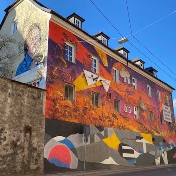 Graffiti / Michi Wagner Graffiti an einer Hauswand in Linz